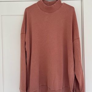 Salmon American eagle slit side sweater